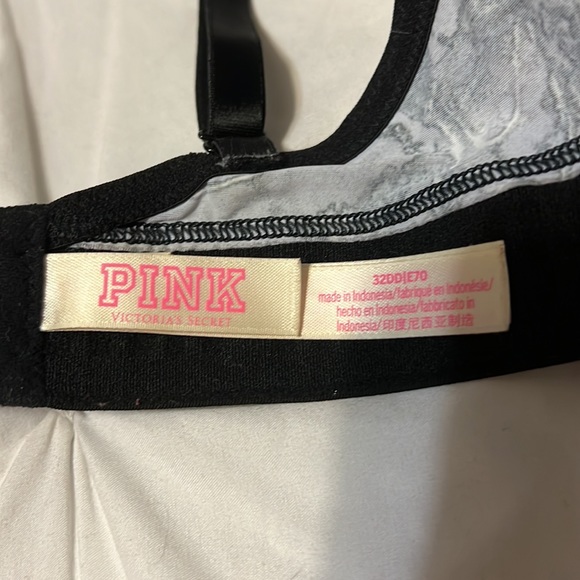 PINK Victoria’s Secret Wear-Everywhere Push-up Bra 32DD - Picture 4 of 7